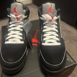 Jordan 5 retro OG 'black metallic reimagined'